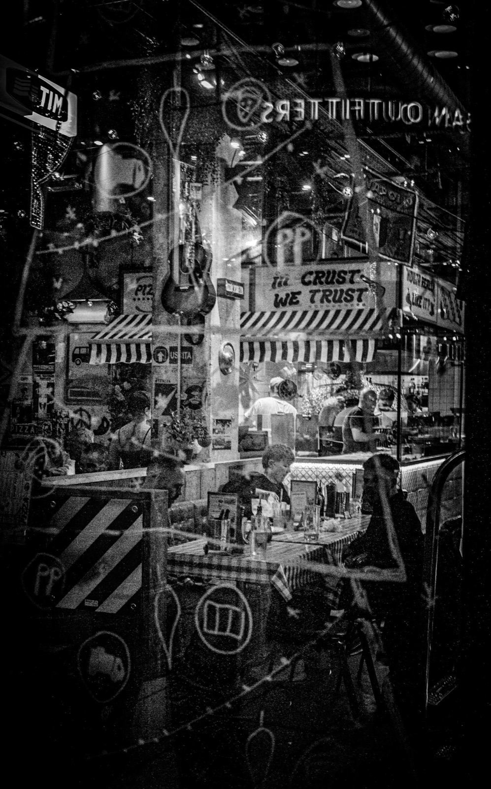 Street photograph from a Leeds night photowalk — Andy Ainsworth